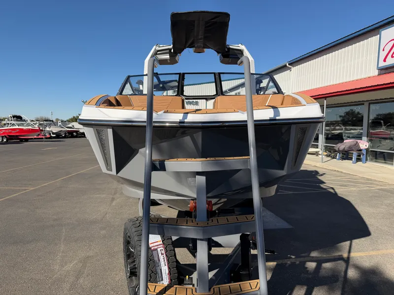Slide: The Image of Nautique G23 2027 - 9