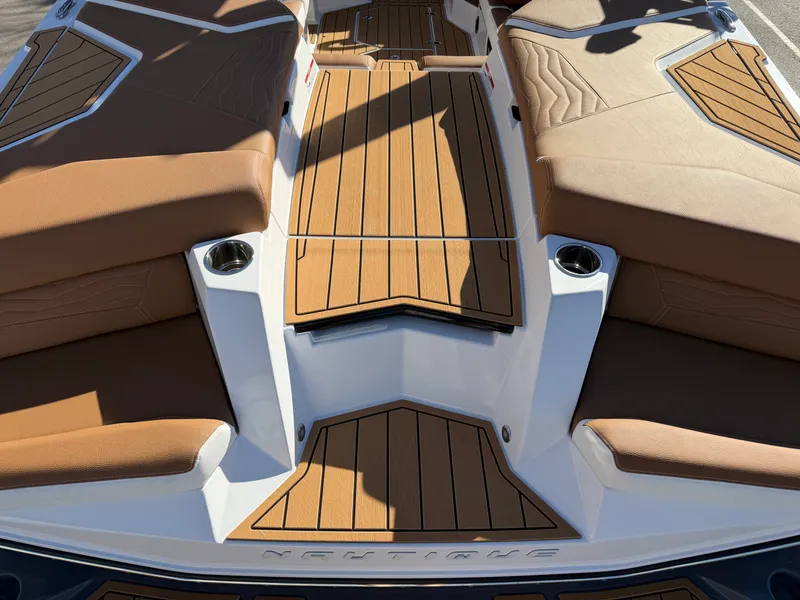 Slide: The Image of Nautique G23 2027 - 14