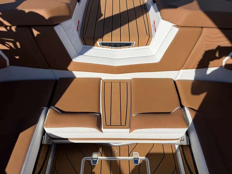 Slide: The Image of Nautique G23 2027 - 21