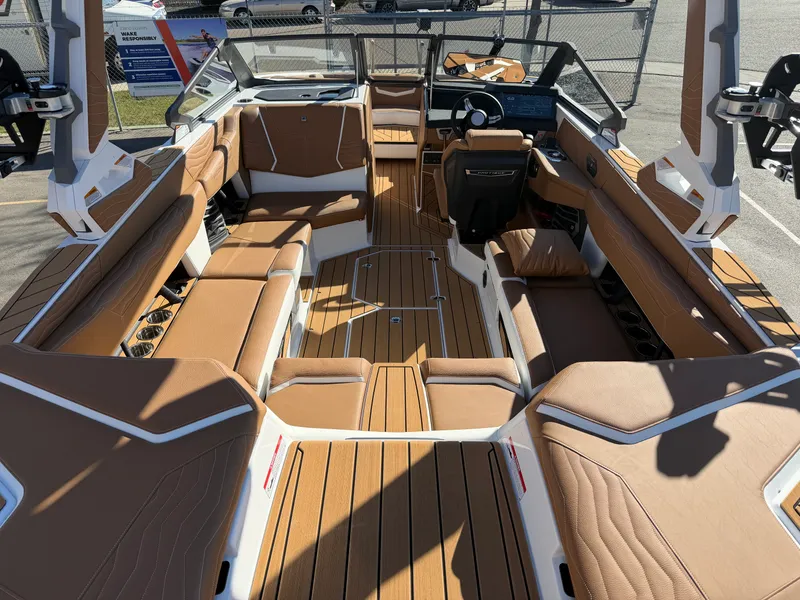 Slide: The Image of Nautique G23 2027 - 17