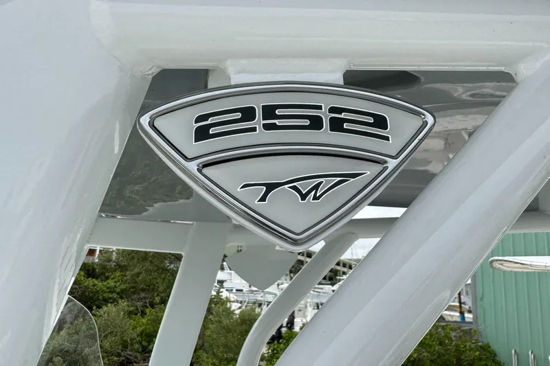 Slide: The Image of Model 252 - 8