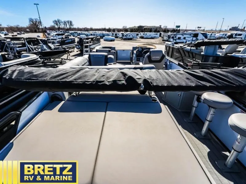 Slide: The Image of 2024 L-F DLZ BAR boat at Bretz RV & Marine dealership. - 23