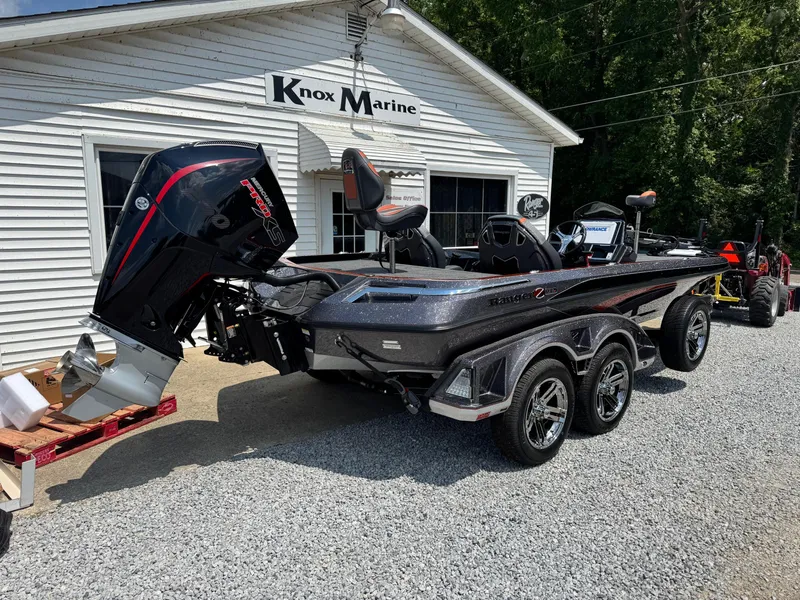 Slide: The Image of 2024 Ranger Z521R CUP boat at Knox Marine dealership. - 3