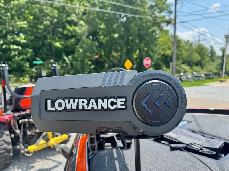 Slide: The Image of Lowrance device on 2024 Ranger Z521R CUP boat, outdoor setting. - 8