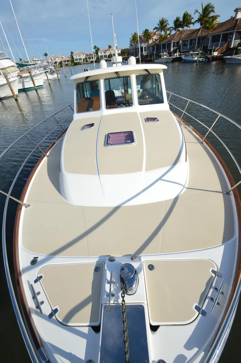 Slide: The Image of Sabreline 42 Salon Express 2013 - 16