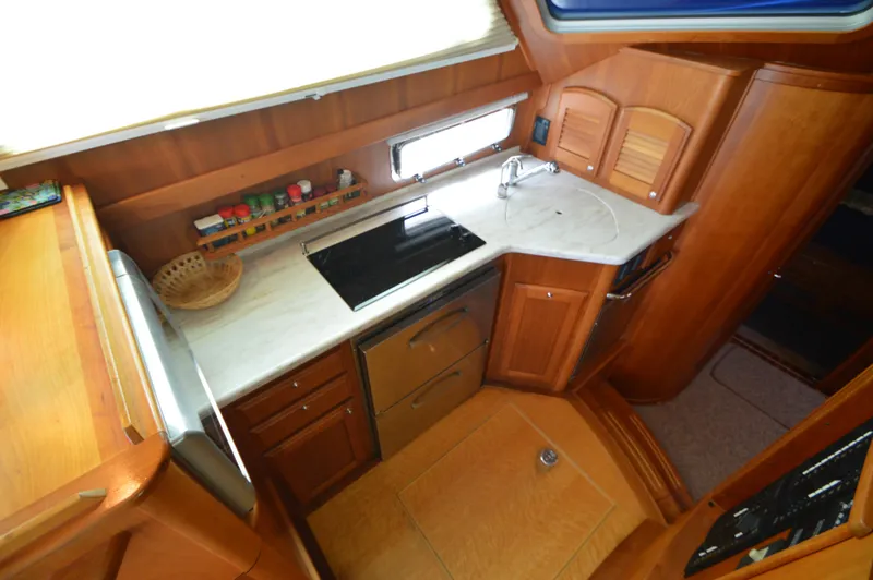 Slide: The Image of Sabreline 42 Salon Express 2013 - 30