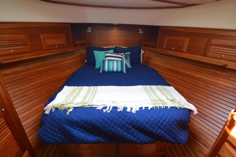 Slide: The Image of Sabreline 42 Salon Express 2013 - 33