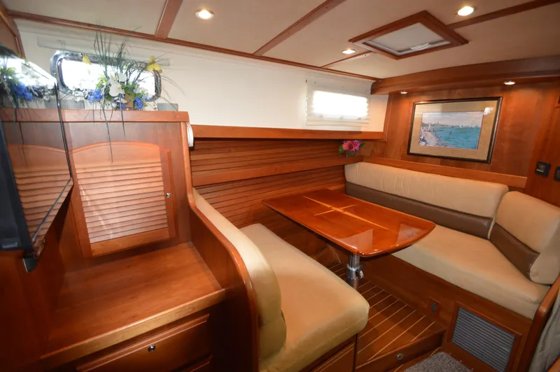 Slide: The Image of Sabreline 42 Salon Express 2013 - 39