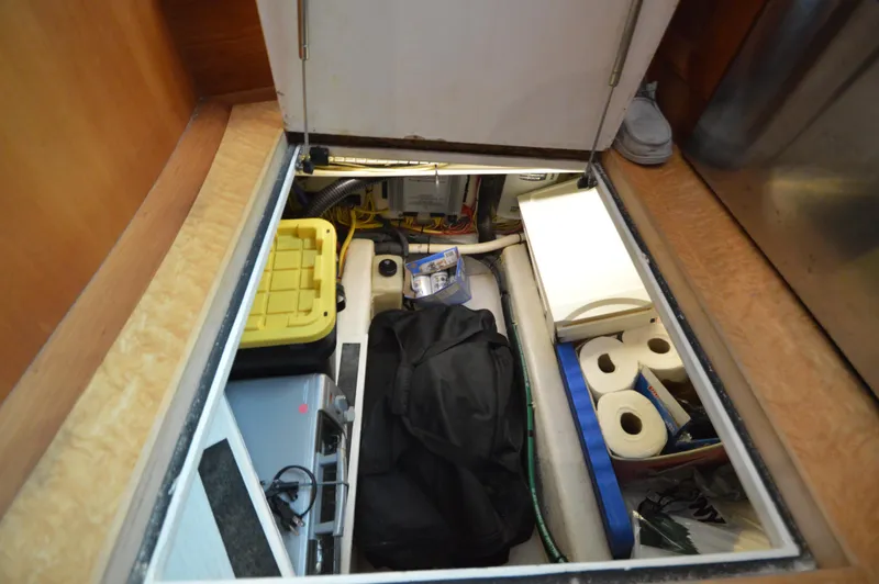 Slide: The Image of Sabreline 42 Salon Express 2013 - 45