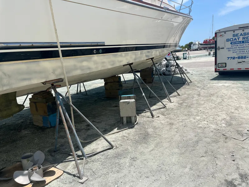 Slide: The Image of Sabreline 42 Salon Express 2013 - 69