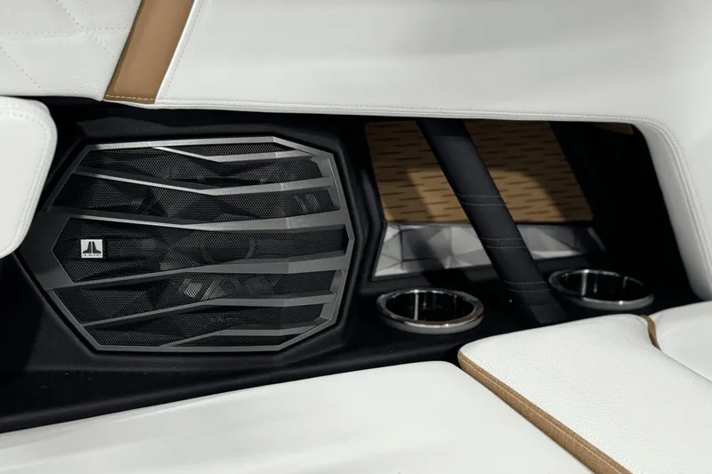 Slide: The Image of Nautique Super Air Nautique G23 2024 - 10