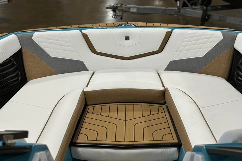 Slide: The Image of Nautique Super Air Nautique G23 2024 - 16