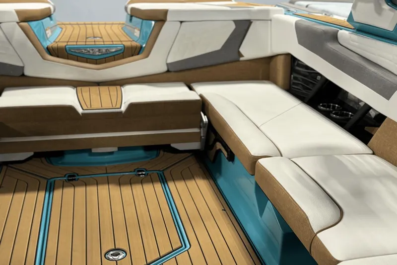 Slide: The Image of Nautique Super Air Nautique G23 2024 - 18