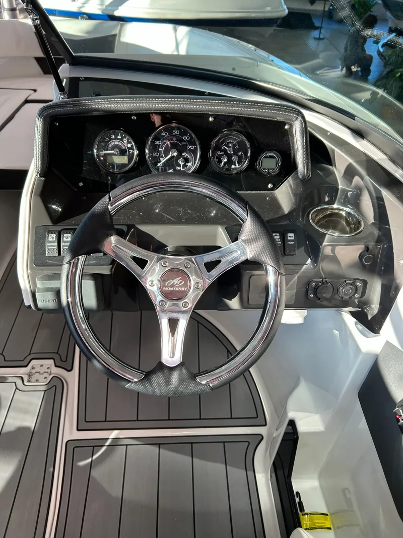 Slide: The Image of Monterey M205 Family Bowrider 2024 - 6