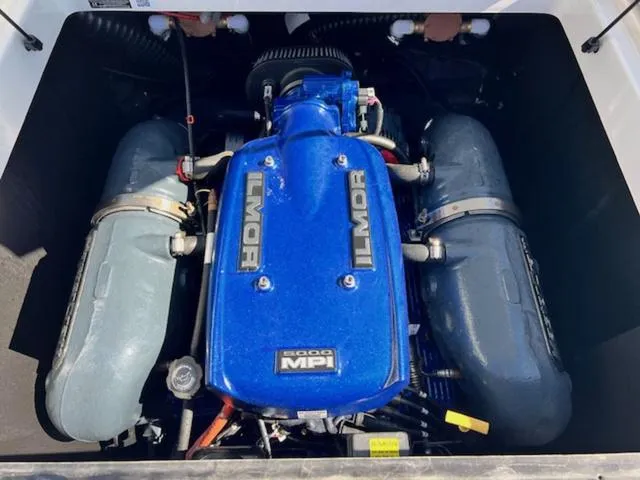 Slide: The Image of 2018 MasterCraft XT22 Ilmor 6000 MPI engine. - 21