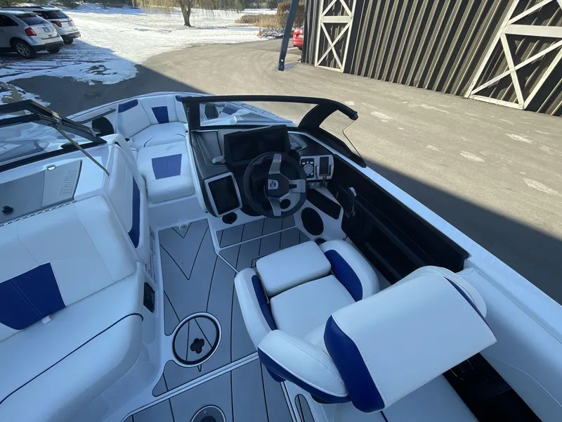 Slide: The Image of Malibu Wakesetter 20 VTX 2023 - 208