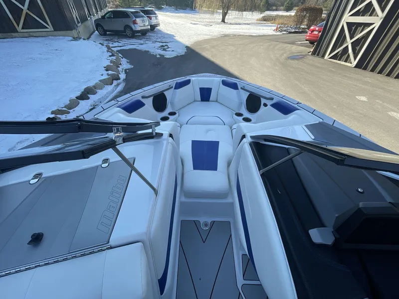 Slide: The Image of Malibu Wakesetter 20 VTX 2023 - 211
