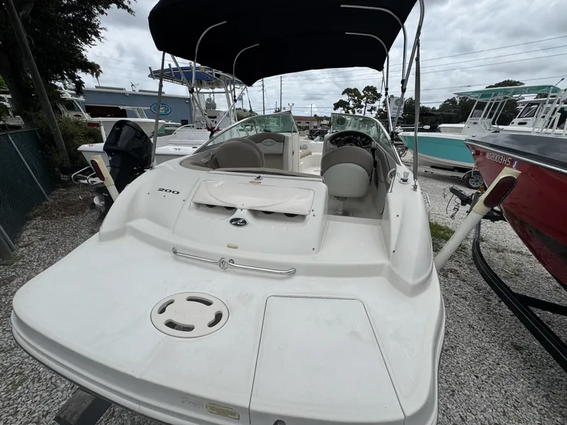 Slide: The Image of Sea Ray 200 2003 - 5
