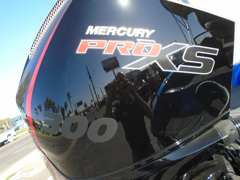 Slide: The Image of Close-up of a 2024 Vexus DVX20S with a Mercury Pro XS 300 engine. - 9