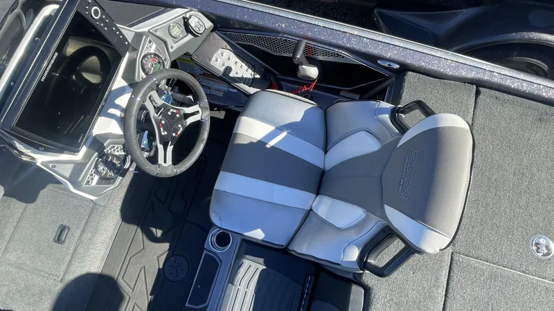 Slide: The Image of Skeeter FXR20 Select 2023 - 16