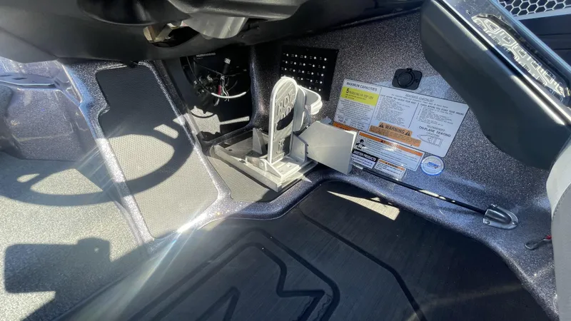 Slide: The Image of Skeeter FXR20 Select 2023 - 18