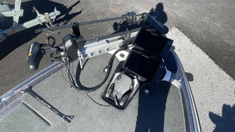 Slide: The Image of Skeeter FXR20 Select 2023 - 5