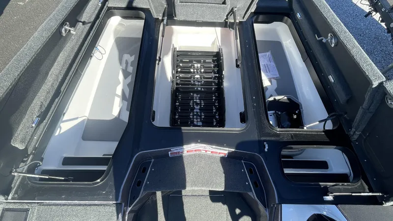 Slide: The Image of Skeeter FXR20 Select 2023 - 6