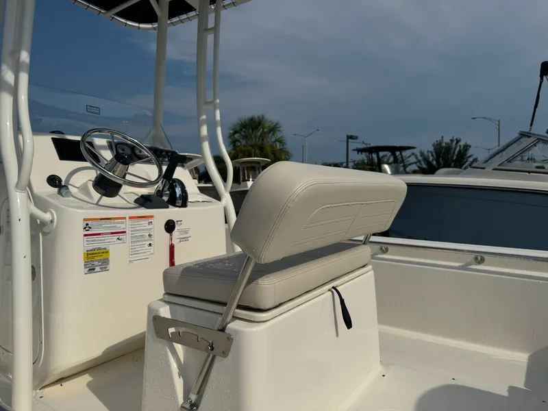 Slide: The Image of Boston Whaler 190 Montauk 2027 - 7