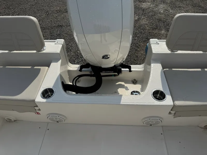 Slide: The Image of Boston Whaler 190 Montauk 2027 - 9