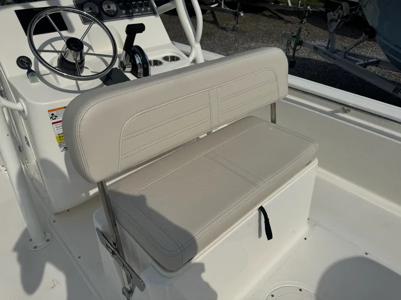 Slide: The Image of Boston Whaler 190 Montauk 2027 - 14