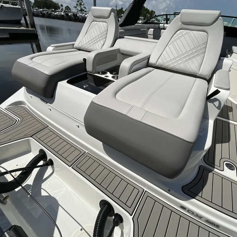 Slide: The Image of Sea Ray SDX 290 Outboard 2027 - 3