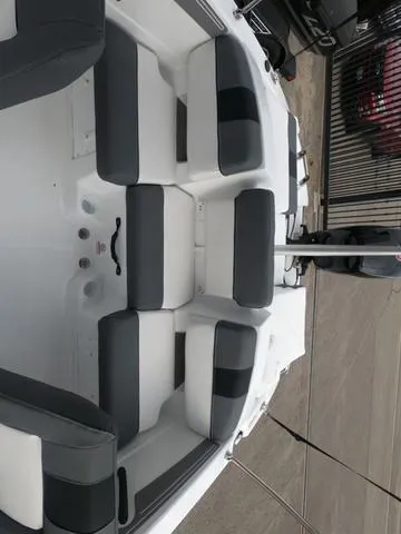 Slide: The Image of Tahoe T21 2024 - 8