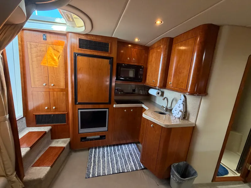 Slide: The Image of Cruisers 370 EXPRESS 2005 - 15