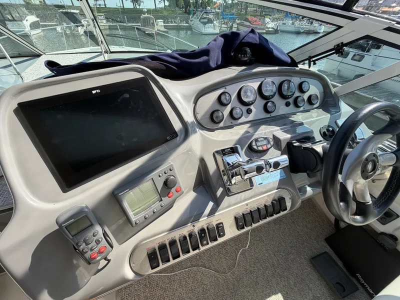 Slide: The Image of Cruisers 370 EXPRESS 2005 - 7