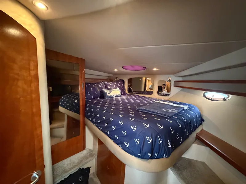 Slide: The Image of Cruisers 370 EXPRESS 2005 - 18