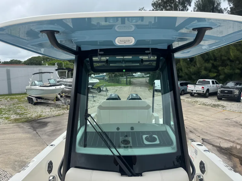 Slide: The Image of Boston Whaler 280 Dauntless 2027 - 17