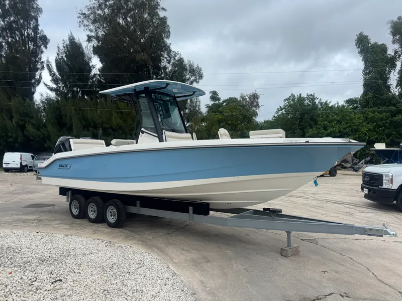The Image of Boston Whaler 280 Dauntless 2027 - 0