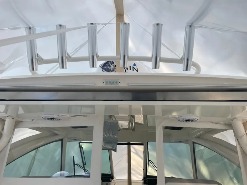 Slide: The Image of Rodholders with stern and radar - 28