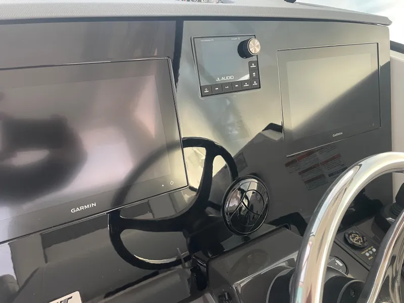 Slide: The Image of Garmin electronics with stereo controls - 8