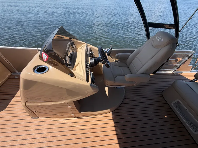 Slide: The Image of Harris GRAND MARINER 270 2016 - 25