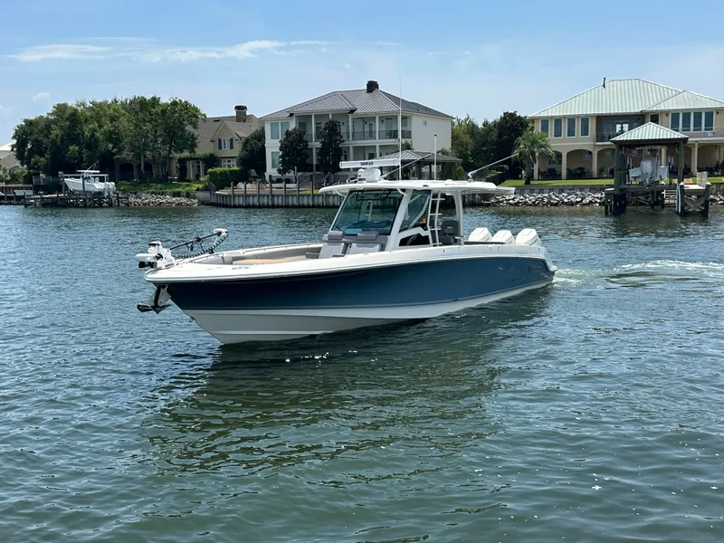 Slide: The Image of Boston Whaler 380 OUTRAGE 2024 - 12