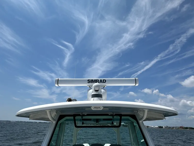 Slide: The Image of Boston Whaler 380 OUTRAGE 2024 - 29
