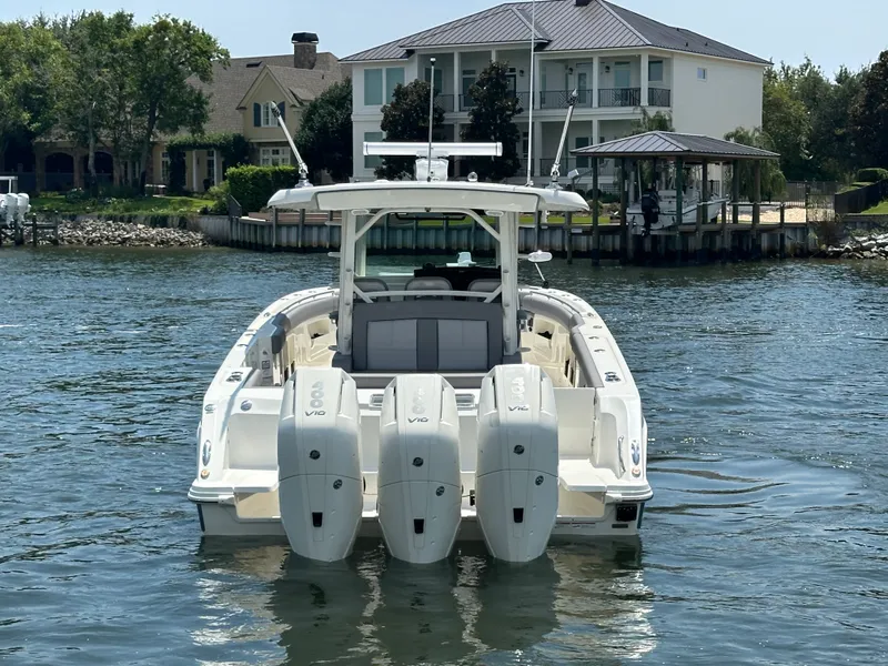 Slide: The Image of Boston Whaler 380 OUTRAGE 2024 - 1