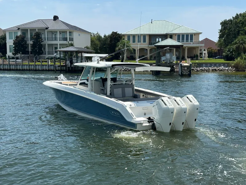 Slide: The Image of Boston Whaler 380 OUTRAGE 2024 - 11