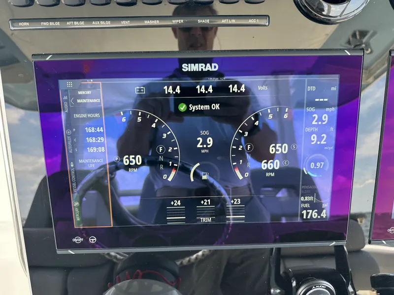 Slide: The Image of Boston Whaler 380 OUTRAGE 2024 - 33