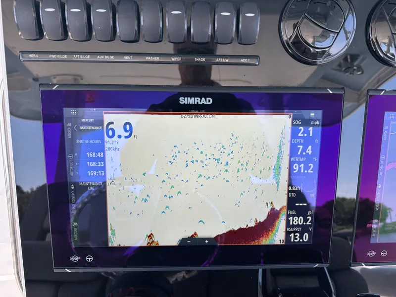 Slide: The Image of Boston Whaler 380 OUTRAGE 2024 - 32