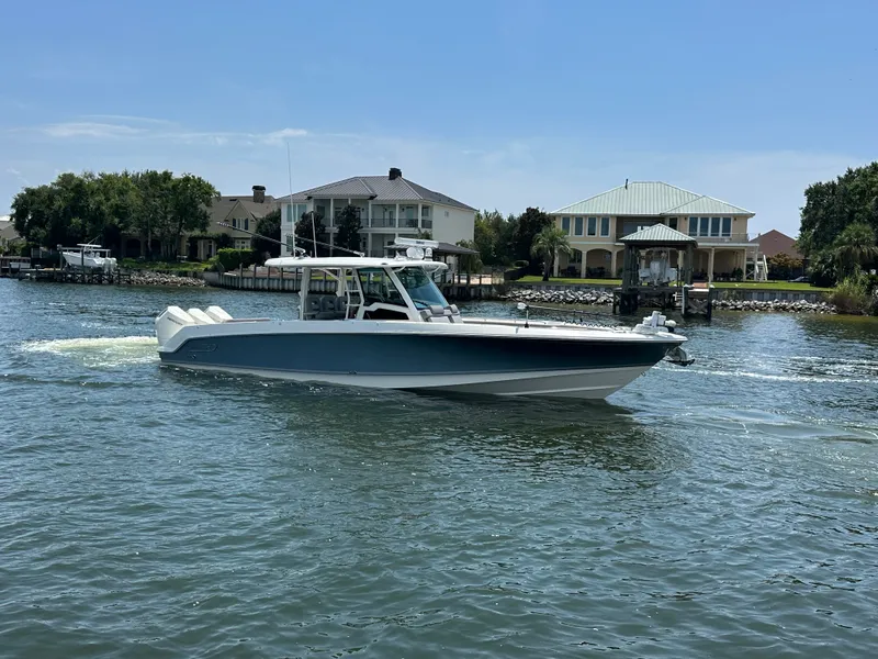 Slide: The Image of Boston Whaler 380 OUTRAGE 2024 - 4