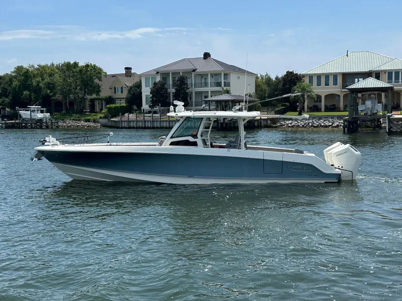 Slide: The Image of Boston Whaler 380 OUTRAGE 2024 - 2