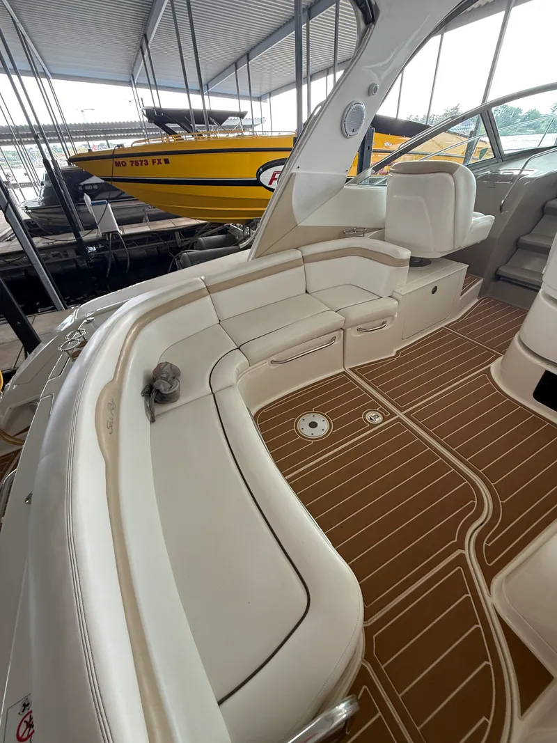 Slide: The Image of Sea Ray 350 SUNDANCER 2009 - 19