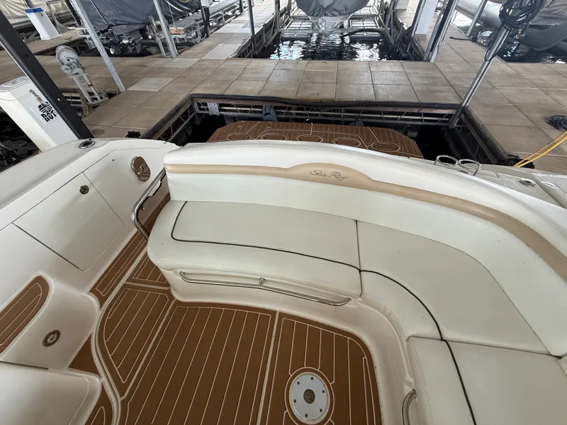 Slide: The Image of Sea Ray 350 SUNDANCER 2009 - 18